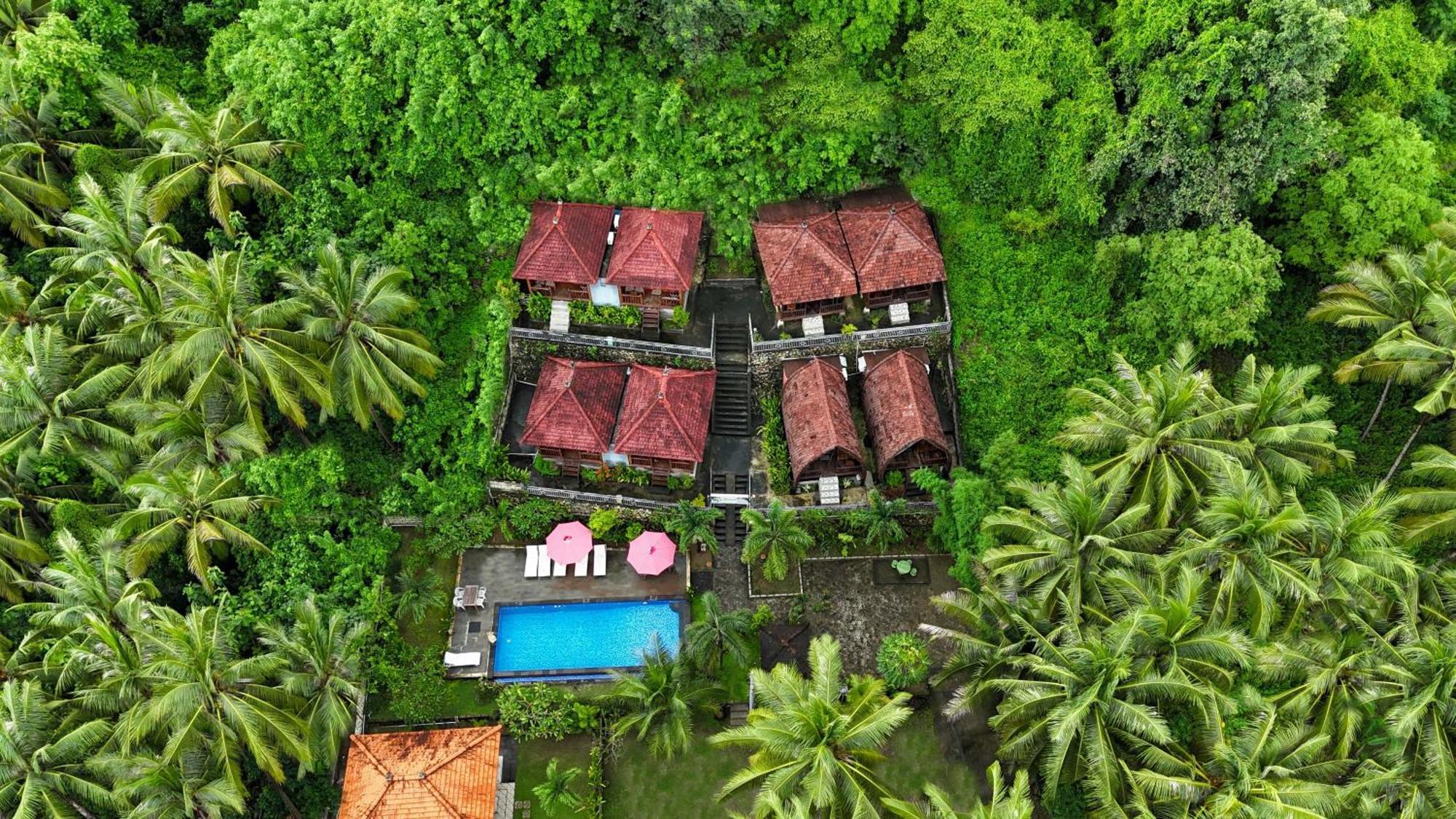Coconut Hill Cottage Batununggul Ngoại thất bức ảnh