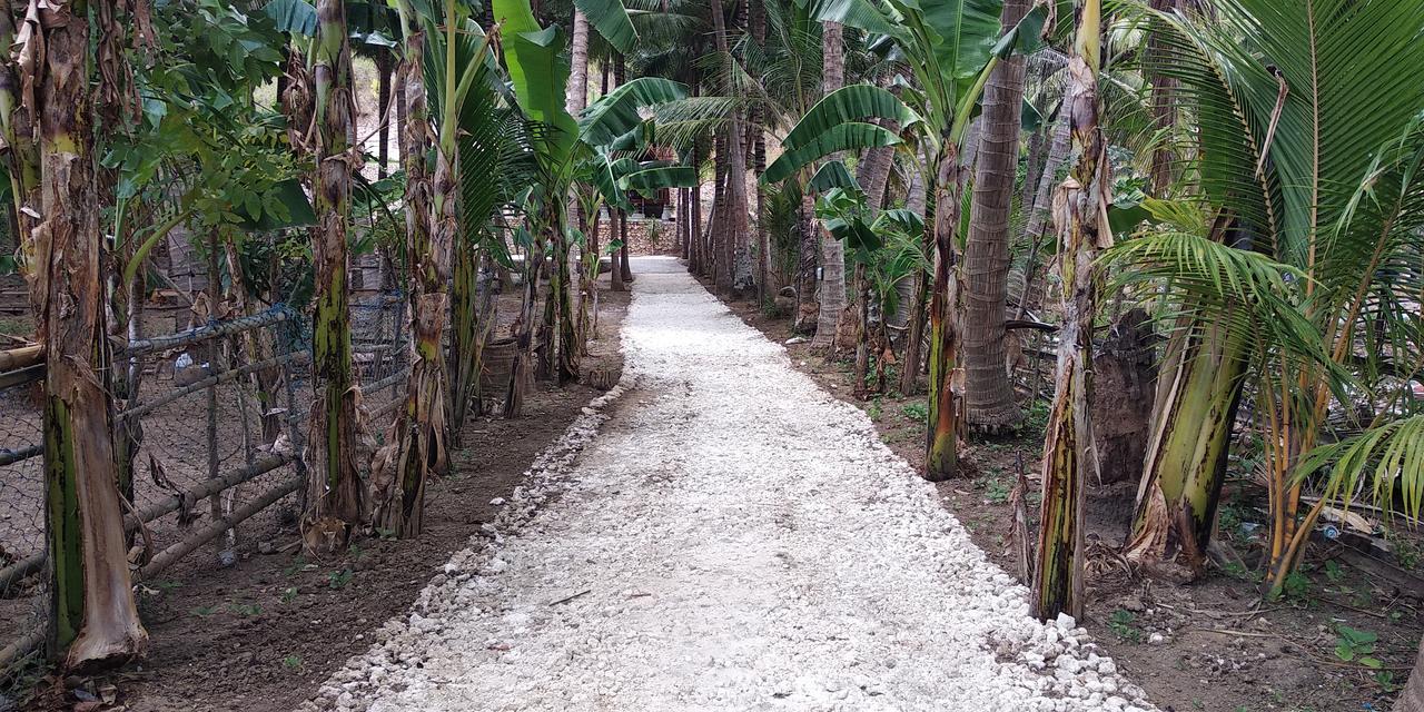 Coconut Hill Cottage Batununggul Ngoại thất bức ảnh